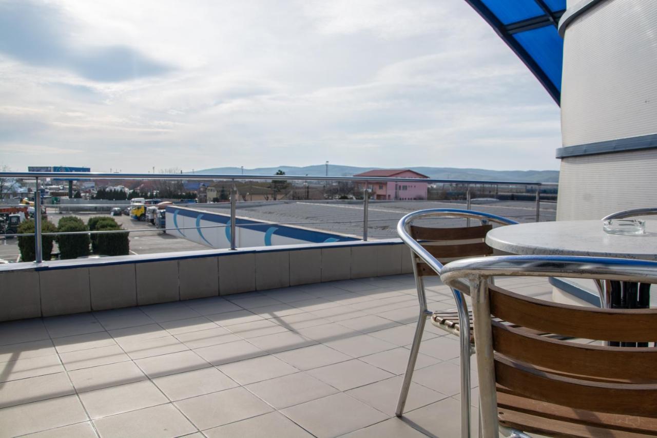 Motel Via Targu Mures Cristesti  Exterior photo