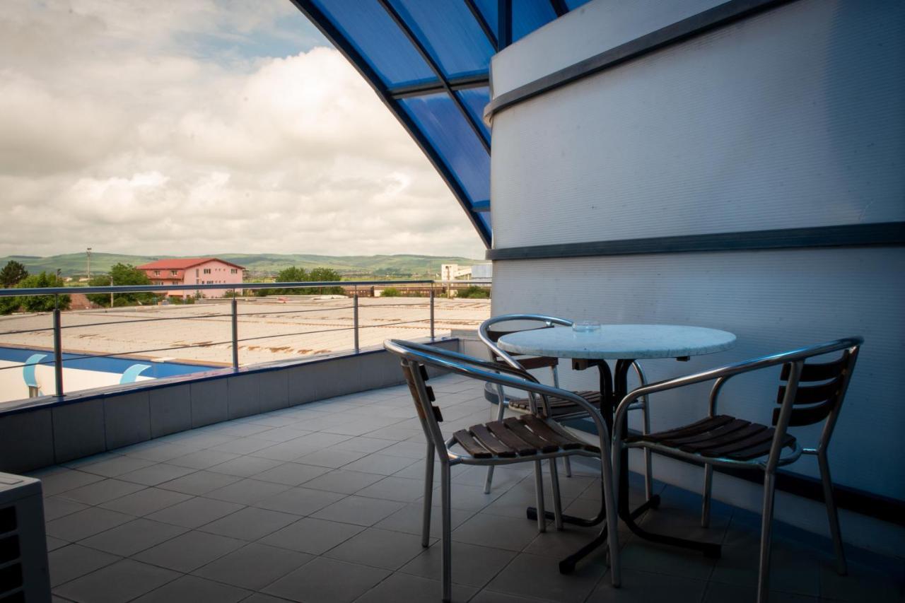 Motel Via Targu Mures Cristesti  Exterior photo