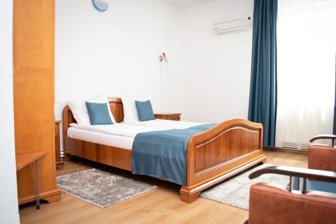 Motel Via Targu Mures Cristesti  Exterior photo