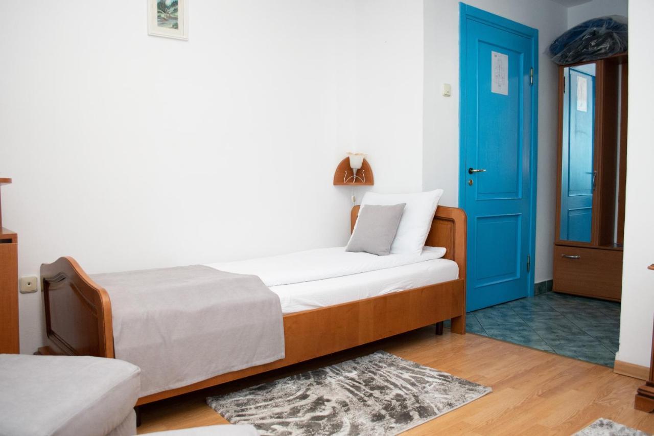 Motel Via Targu Mures Cristesti  Exterior photo